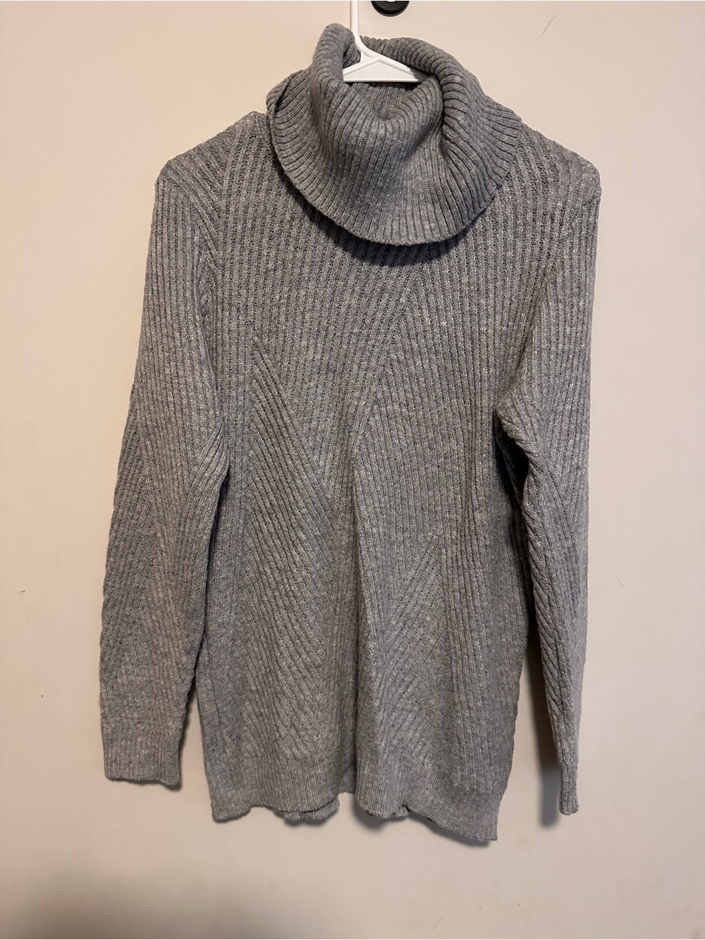 Bass Grey Ribbed Turtleneck Sweater, Medium